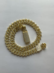 97779 - silver moissanite cuban 12mm 18” 120g 22cttw Yellow ($9500)
