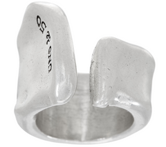 UNOde50 Silvertone Band Ring -The Crevice X-Large