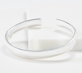 UltraFine Silver Solid Oval Hinged Cuff Avg