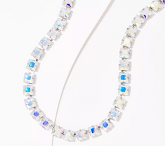 Collar Kirks Folly Aurora Borealis Essentials Square Riviere en tono dorado