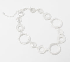 Collar de eslabones circulares texturizados y pulidos en tono plateado de Susan Graver, 48 cm