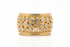 Real Collectibles Goldtone Jeweled Crystal Eternity Band Ring, Size 6