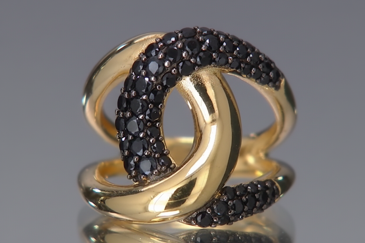 Bellezza Bronze 1.55ctw Black Spinel High-Polished Interlocking  Ring, Size 8