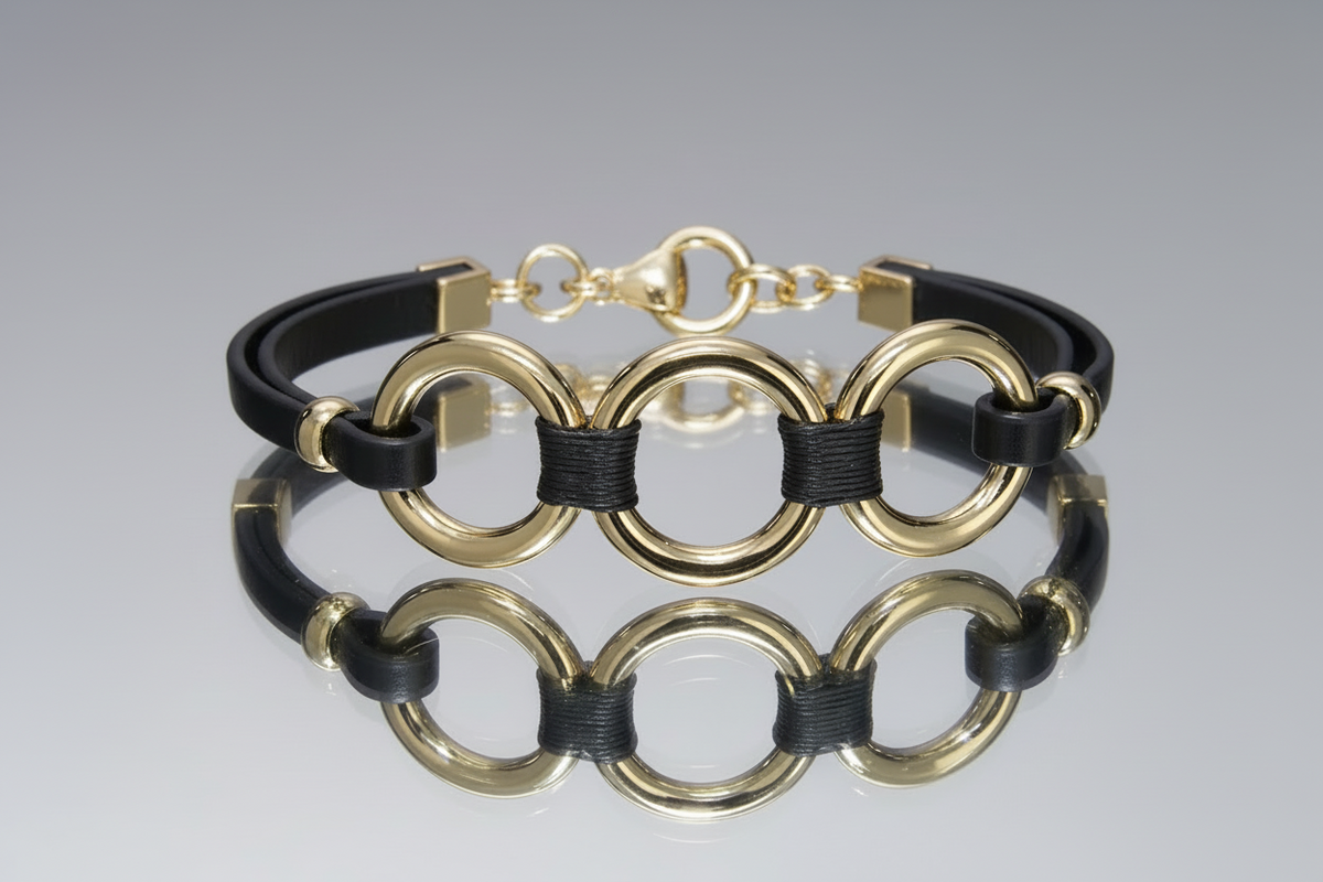 RFM "Di Classe" Goldtone Circle Station Bracelet, Adjustable