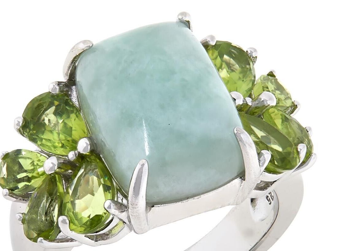 Jade of Yesteryear Sterling Silver CushionCut Jade & Peridot Ring. Size 7