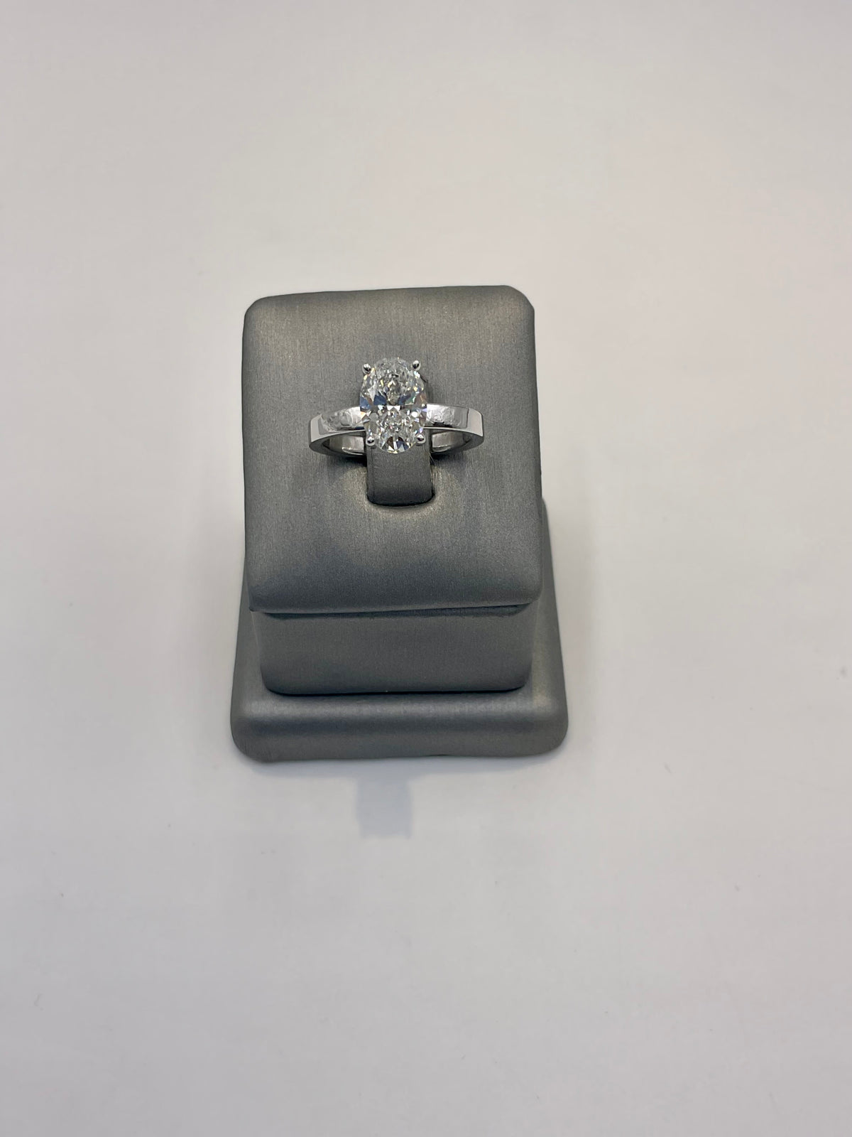 6. 99905- (L-2207) - 14KW Lab Ring oval Solitaire E-VVS2 2.08CTTW ($4995) | 14k White Gold