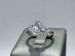 14K White Gold 2.5cttw Oval Lab-Grown Diamond Ring
