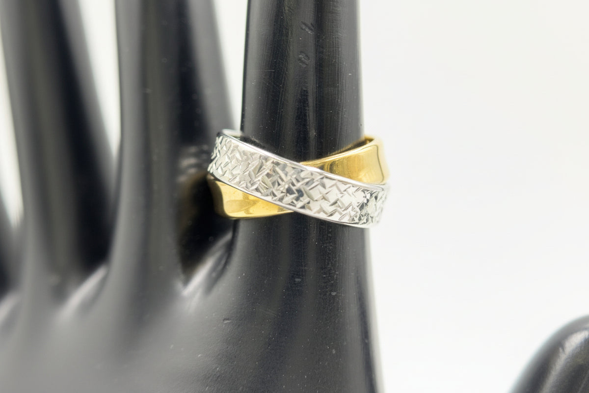 Michael Anthony Jewelry 10K Two-Tone Crossover Band Ring, Size 6