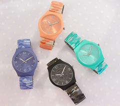 Isaac Mizrahi Live! SOHO Soft Touch Camo Expansion Leather Wat Aqua Watch Avg