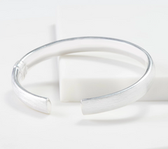 UltraFine Silver Solid Oval Hinged Cuff Avg