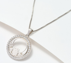 Solvar Sterling Silver Claddagh Motif Pendant with 18" Chain