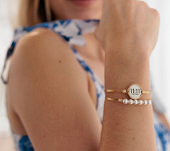 Luca & Danni Set of 2 Inspirational Bangles, goltone, 11:11 charm , Large