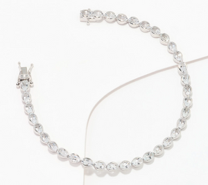 Pulsera de tenis Affinity Gems con peridoto de corte ovalado en plata de ley, peridoto pequeño