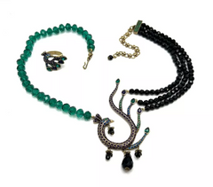 Collar y anillo de cristal de pavo real "Un fabuloso amigo emplumado" de Heidi Daus, talla 9