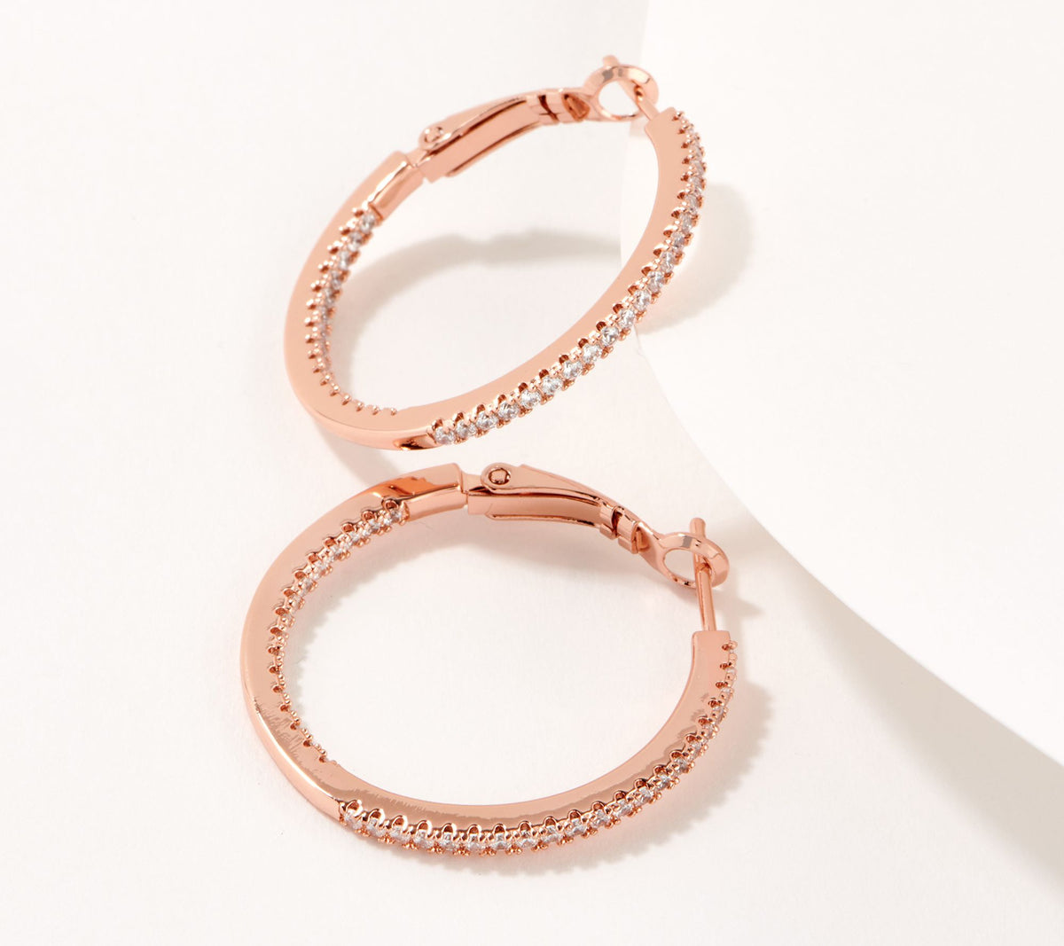 Pendientes de aro Diamonique x Lisa Freede de 2,5 cm con cierre de gancho, color negro