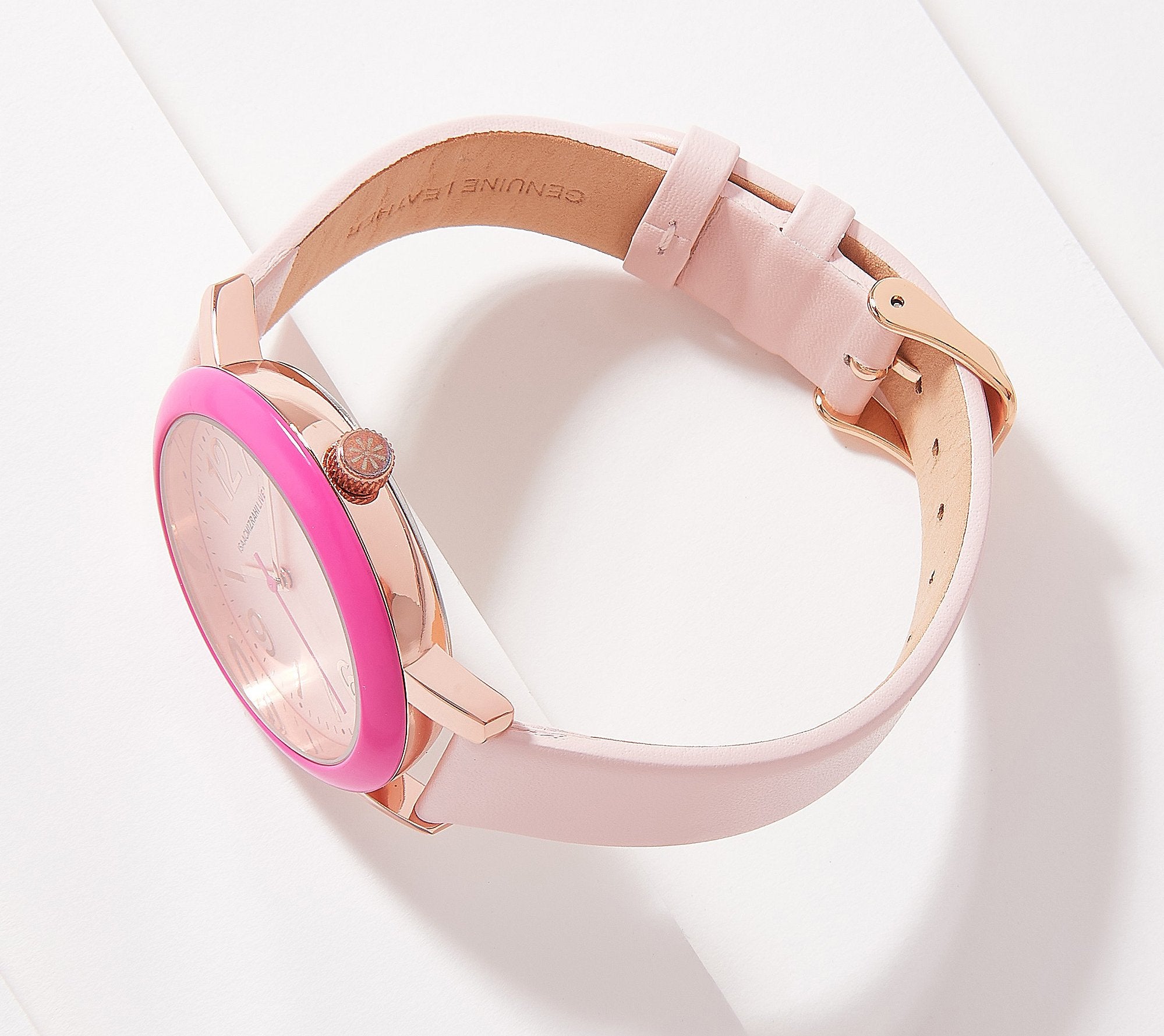 Reloj Isaac Mizrahi Live! con bisel redondo de color, rosa, talla única